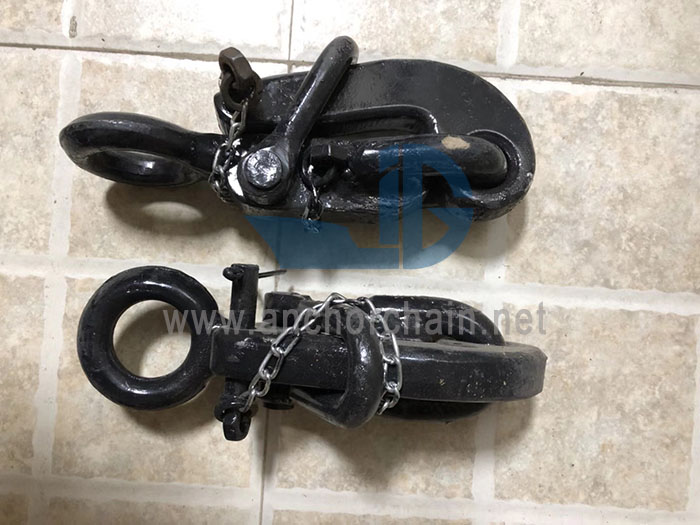 Pelican Hook Chain Stopper Reklam